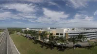 Holiday Inn VILLAHERMOSA AEROPUERTO by IHG - parking