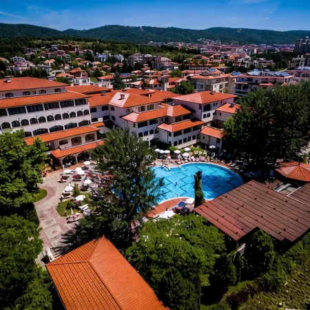 Helena Park - Ultra All Inclusive