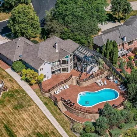 Waterfront Vacation Dream Home!