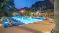 La Buena Vibra Wellness Resort & Spa - Pools