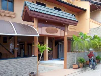 Pattaya Garden Apartments Boutique Hotel - Inns