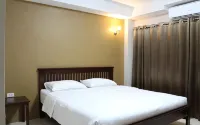 Yellow House Rayong - Homestays