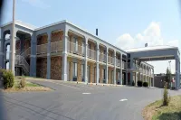 Econo Lodge - 2-Star