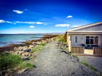 Bakki Apartments & Hostel - Beach