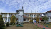 Madpackers Bir Hotels near Shiv temple,dhang