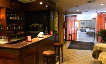 Hotel Clementi - Housity