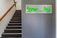 Icon on Isa Hotel a Miles End