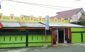 RedDoorz Syariah Near Paradiso Beach Sabang