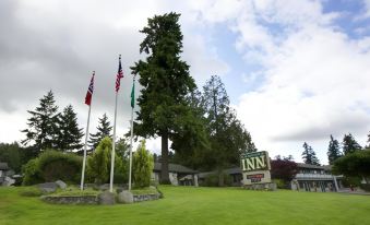 Poulsbo Inn & Suites