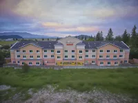 Fairfield Inn & Suites Burlington Hotels near Costco Wholesale