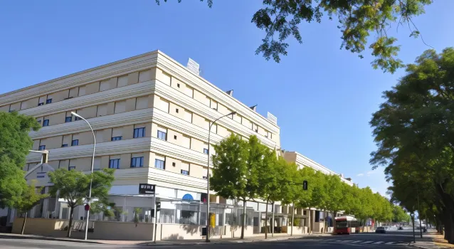 Apartamentos Luxsevilla Palacio Hotels near Discoveron Centro de visitantes Airbus San Pablo