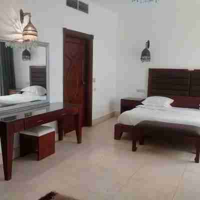 Carlton Luxury Villa Rooms