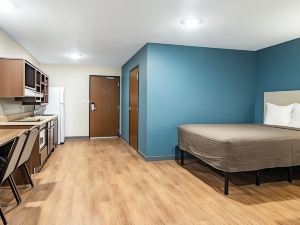 WoodSpring Suites Toledo Maumee