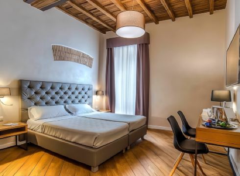 โรงแรมเอลิต