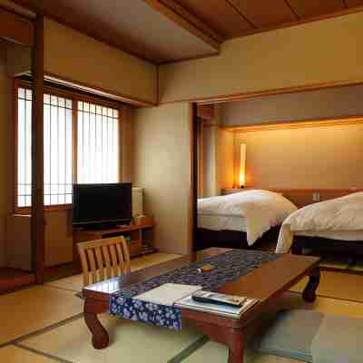Yutagawa Onsen Kuhe Ryokan Rooms
