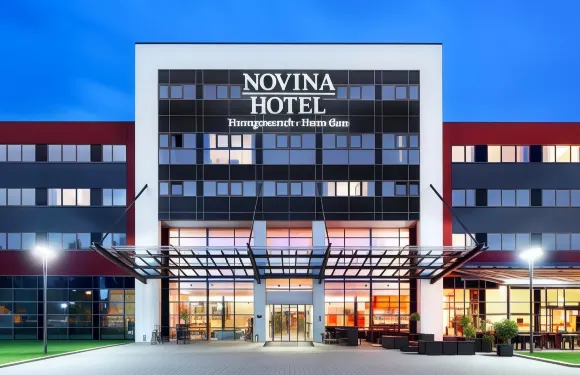 黑措根奧拉赫黑佐-巴斯諾維納酒店