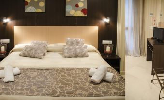 Hotel Duquesa - Housity