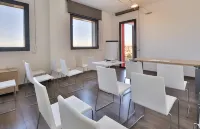 Phi Hotel Milano Hotels in Pero