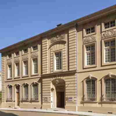 Hôtel La Mirande Hotel Exterior