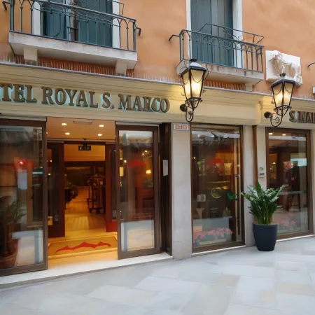 San Marco Palace Отели рядом с достопримечательностью «Старые Прокурации»