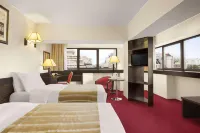 Ramada by Wyndham Iasi City Centre Hotel dekat Galata Monastery