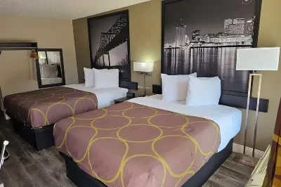 Super 8 by Wyndham Metairie Hotel di Metairie