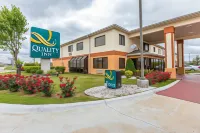 Quality Inn & Suites Near Coliseum and Hwy 231 North