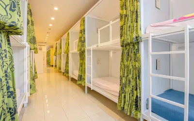 Butik Capsule Hostel Hotels in Bunulrejo