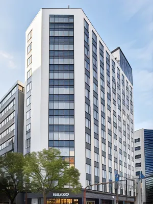 THE KNOT HIROSHIMA Hotel berhampiran JR Furuichibashi Station