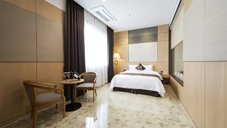 Gold River Hotel