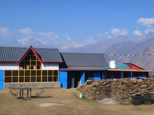 Grand Auli Camp