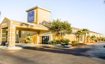 Sleep Inn Near Outlets