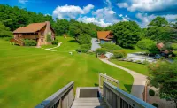 Swiss Mountain Village Hotels in Blowing Rock