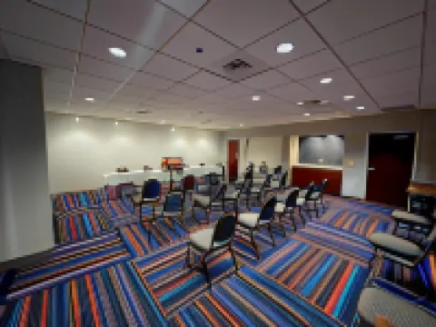 Hampton Inn & Suites Norfolk-Airport