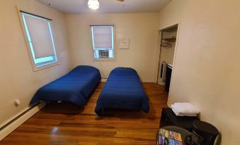 Bedrooms Near Fenway & Downtown Boston