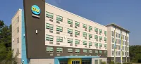 Tru by Hilton Charlotte Airport Lake Pointe Hotels near Billy Graham Library
