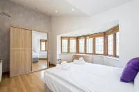 Pillo Rooms - Abbey Lodge Hotels in Eccles