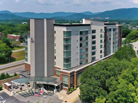 DoubleTree by Hilton Asheville Downtown