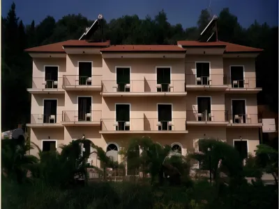 Hotel Helios Splendid Hotels near Kalyviotis, Harbor Perivoli Corfu