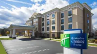 Holiday Inn Express & Suites Stroudsburg-Poconos Hotels near Stroudsburg Old Time Farmers Market