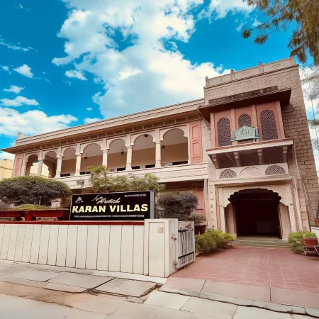 Hotel Karan Villas