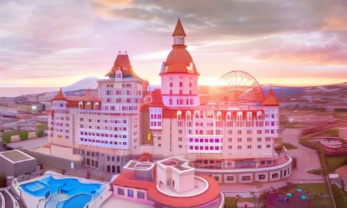 Bogatyr Hotel — Includes Sochi Park Tickets