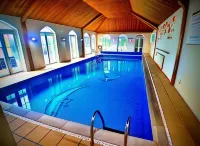 Angmering Manor Hotel - Pools