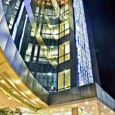 D'Hotel & Suites Hotel Exterior