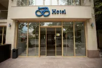 Отель B Hotel Bishkek Отели в г. 