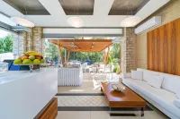 Lobelia Luxury Suites - Mountain view