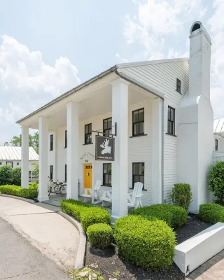 White Moose Inn Hotels in Washington