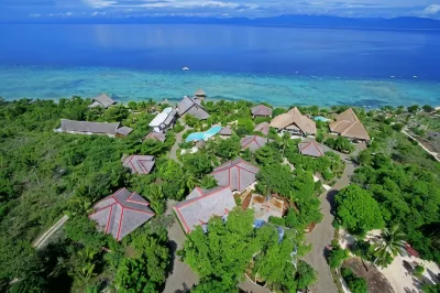 Dolphin House Resort Spa Diving Các khách sạn gần Ralphseej Beach House