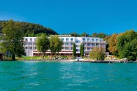 Werzers Seehotel Wallerwirt Отели в г. Фельдкирхен-ин-Кернтен