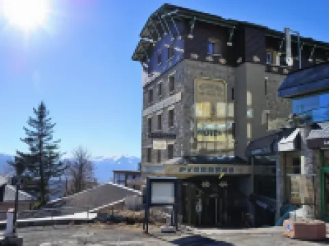 Hotel des Pyrénées Hotels in Font-Romeu